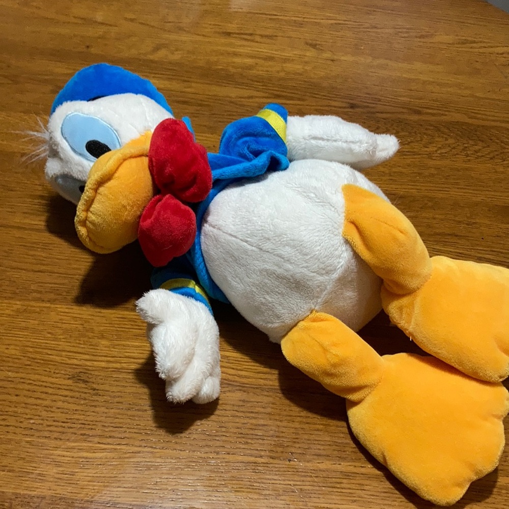 Donald Duck plushy